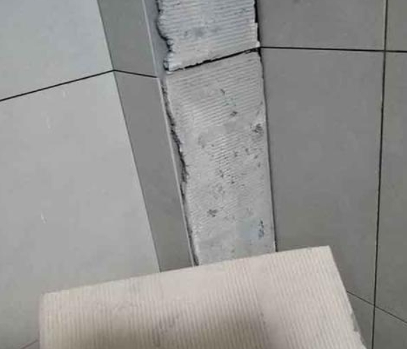 田东瓷砖空鼓维修公司分享下厨房瓷砖脱落的补救措施。